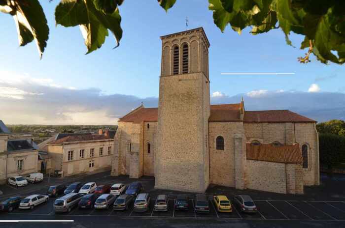 Illustration de l'événement : Visite guidée à deux voix de l'église Sainte-Croix