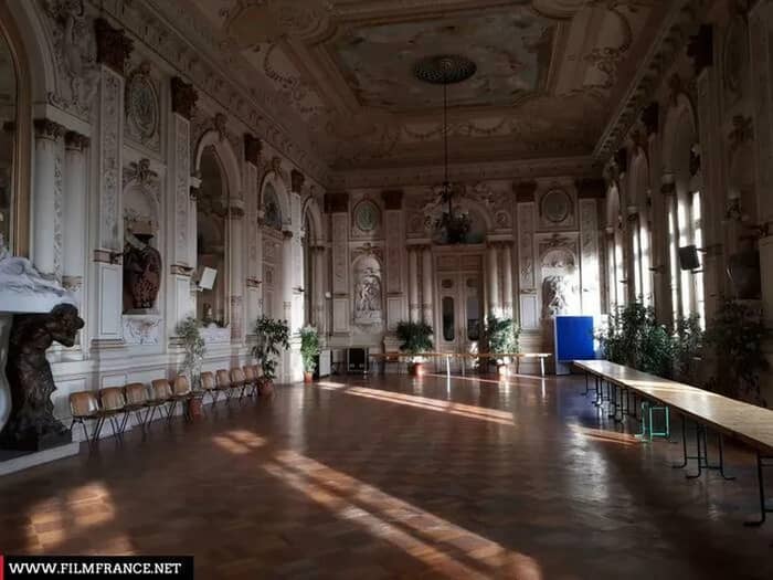 Illustration de l'événement : Visite libre de l’Hôtel de Ville (péristyle bas et haut, Salle des Fêtes, Salle du Conseil)