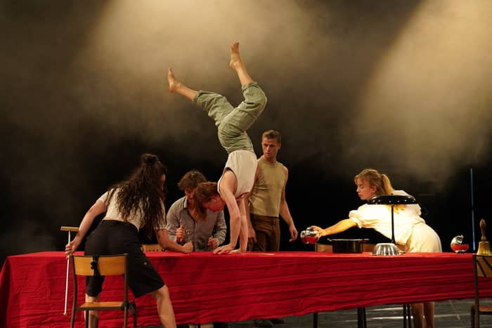 Illustration de l'événement : IL VA PLEUVOIR - GALAPIAT CIRQUE / COLLECTIF I.V.P