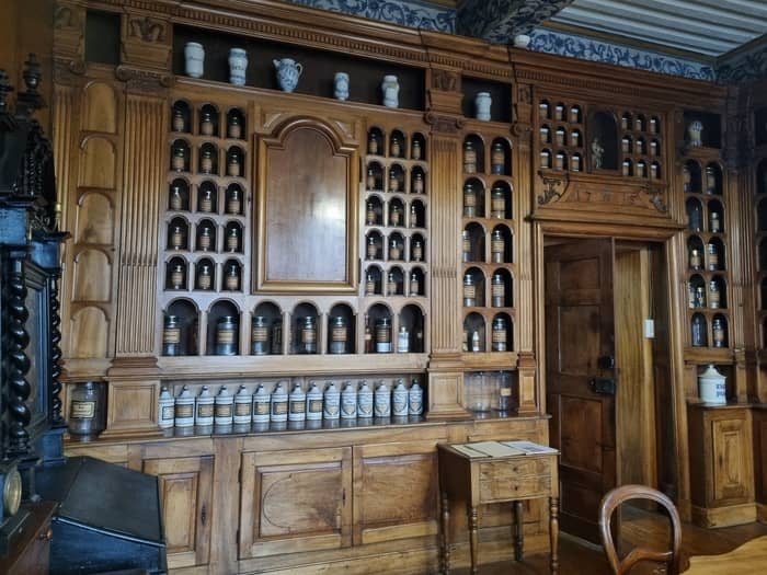 Illustration de l'événement : Visite guidée de l'apothicairerie des Visitandines de Crémieu