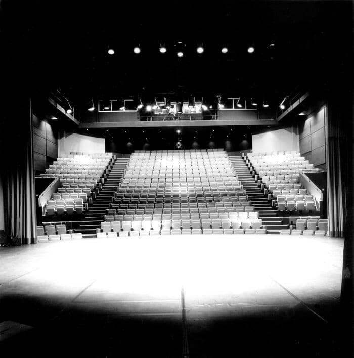 Illustration de l'événement : Visite du théâtre en famille
