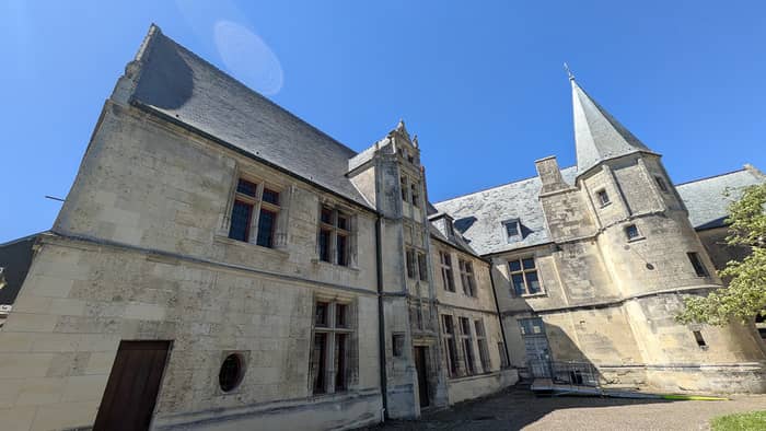 Illustration de l'événement : Visite guidée à Laon : L’hôtel du Petit-Saint-Vincent
