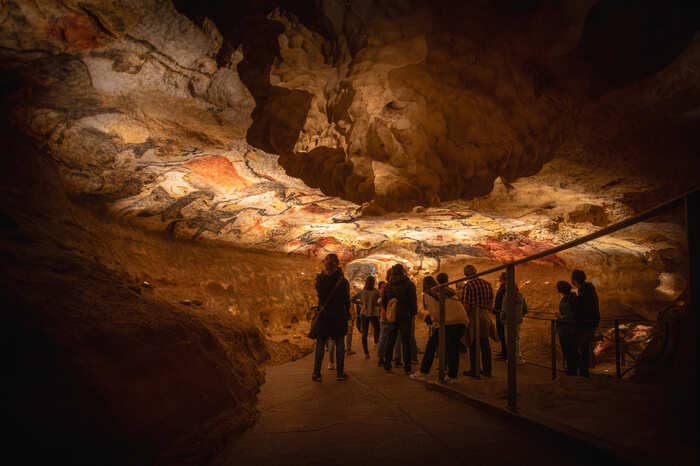 Illustration de l'événement : Visite autour des fac-similés : Lascaux II, Lascaux IV et l’Atelier des Fac-Similés du Périgord s’unissent pour les Journées européennes du patrimoine