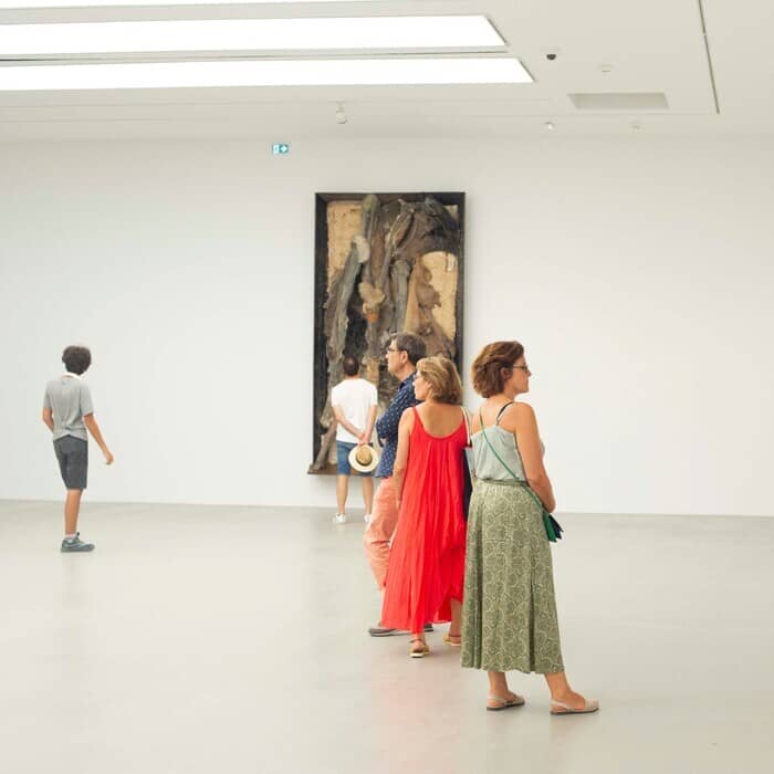 Illustration de l'événement : Visite commentée des coulisses de l’exposition "À fleur de peau"