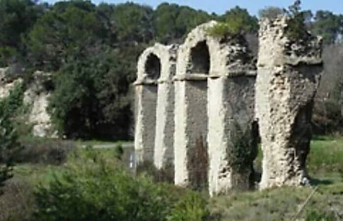 Illustration de l'événement : Randonnée le long de l’aqueduc romain de Traconnade à Meyrargues
