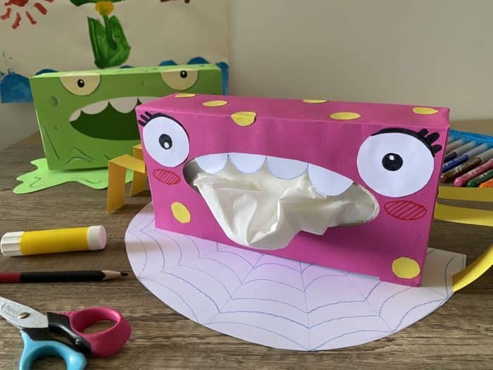 Illustration de l'événement : Le Petit Atelier : Boite en carton décorée