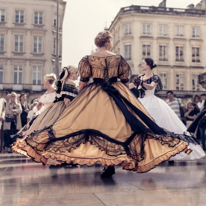 Illustration de l'événement : Démonstrations et initiations aux danses de bal du second empire, en costumes d'époques