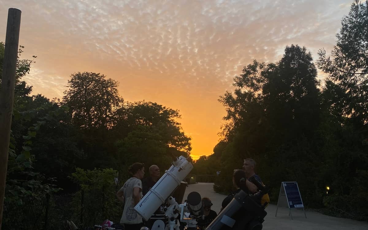 Illustration de l'événement : Paris sous les étoiles : 22 soirées gratuites d'observation du ciel