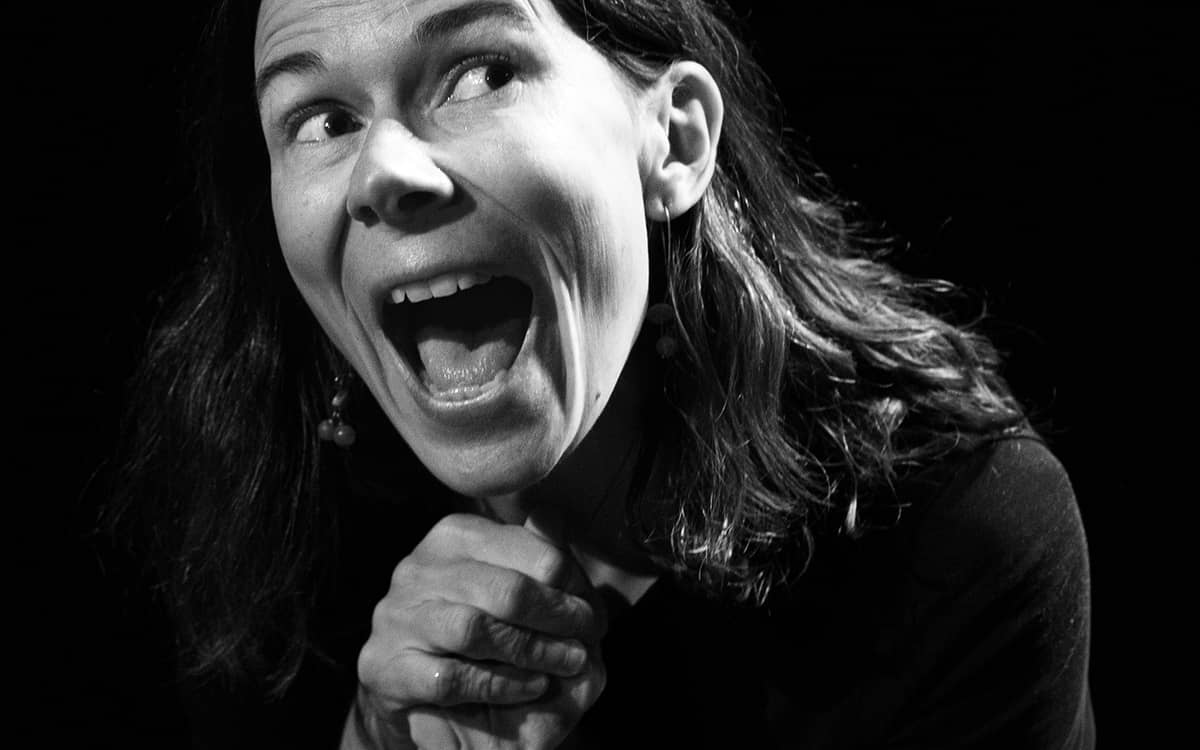 Illustration de l'événement : Spectacle "Contes d'étoffes" avec Cécile Leoen de la compagnie Wakibus