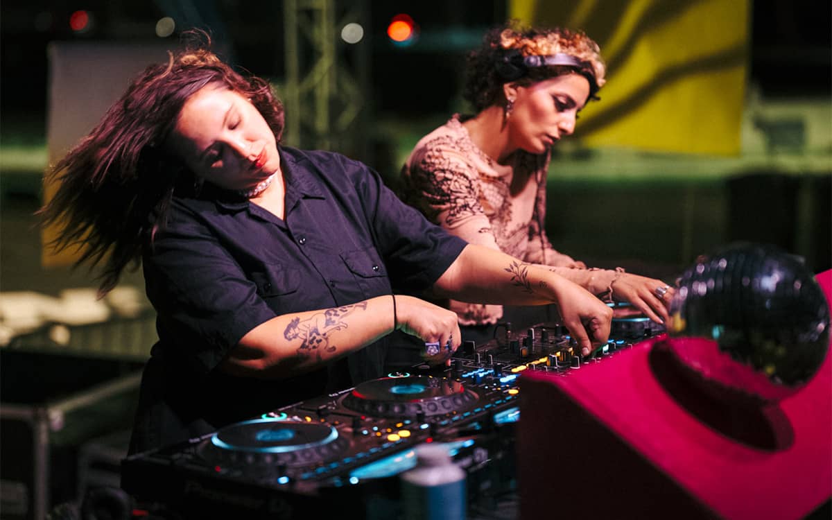 Illustration de l'événement : Nuit à l'atelier : DJ Sets du collectif Bande de Filles au musée Bourdelle