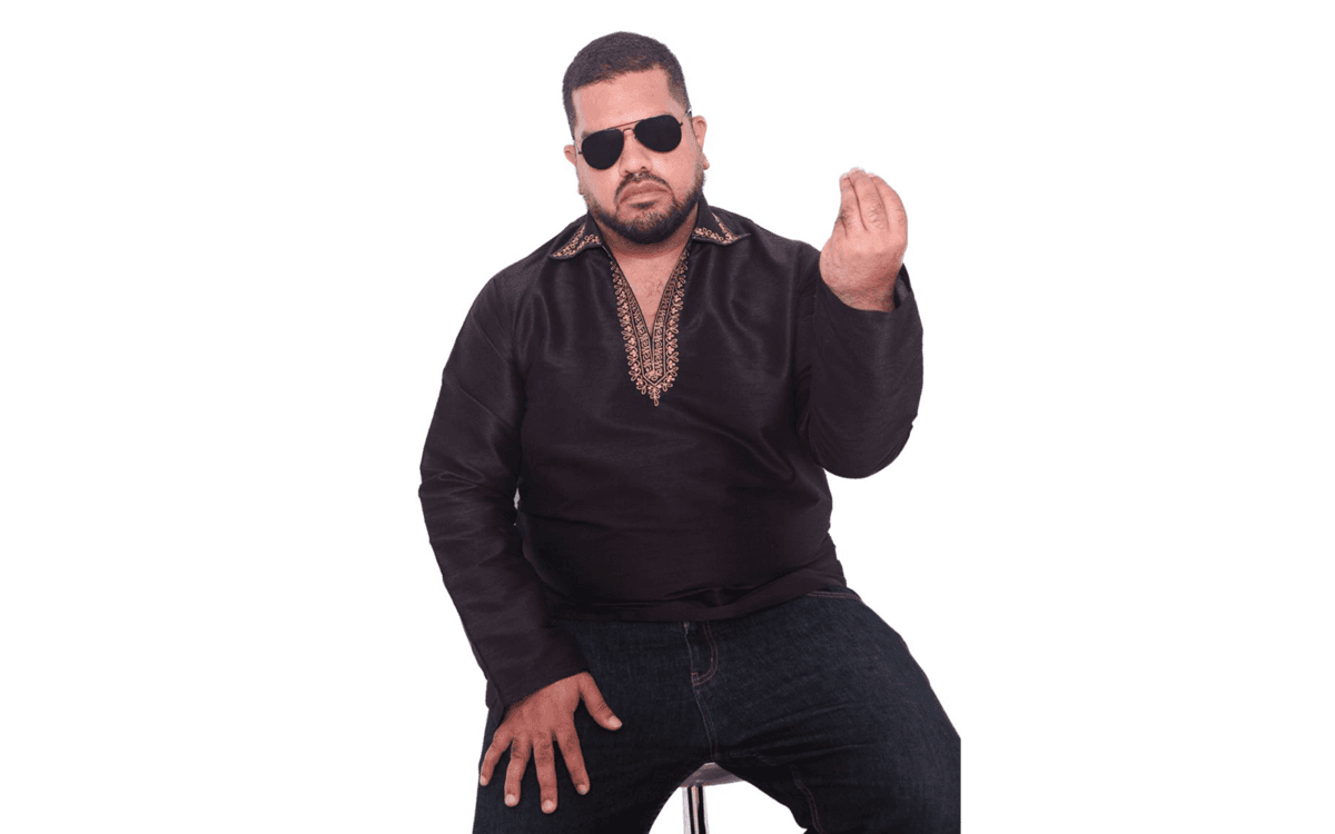 Illustration de l'événement : Masood Boomgaard débarque à Paris avec son spectacle « Self-Help Singh »