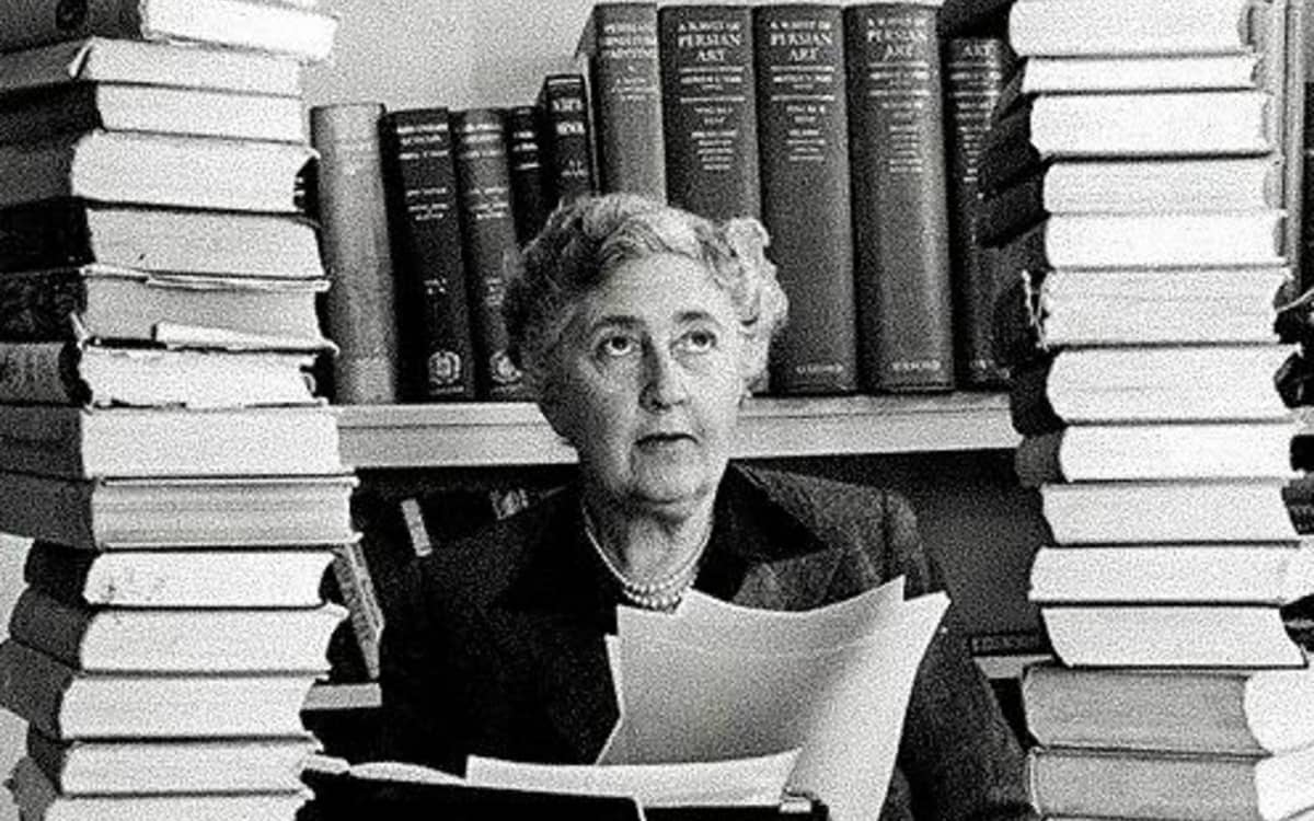 Illustration de l'événement : Tea-time et lectures : ambiance Agatha Christie