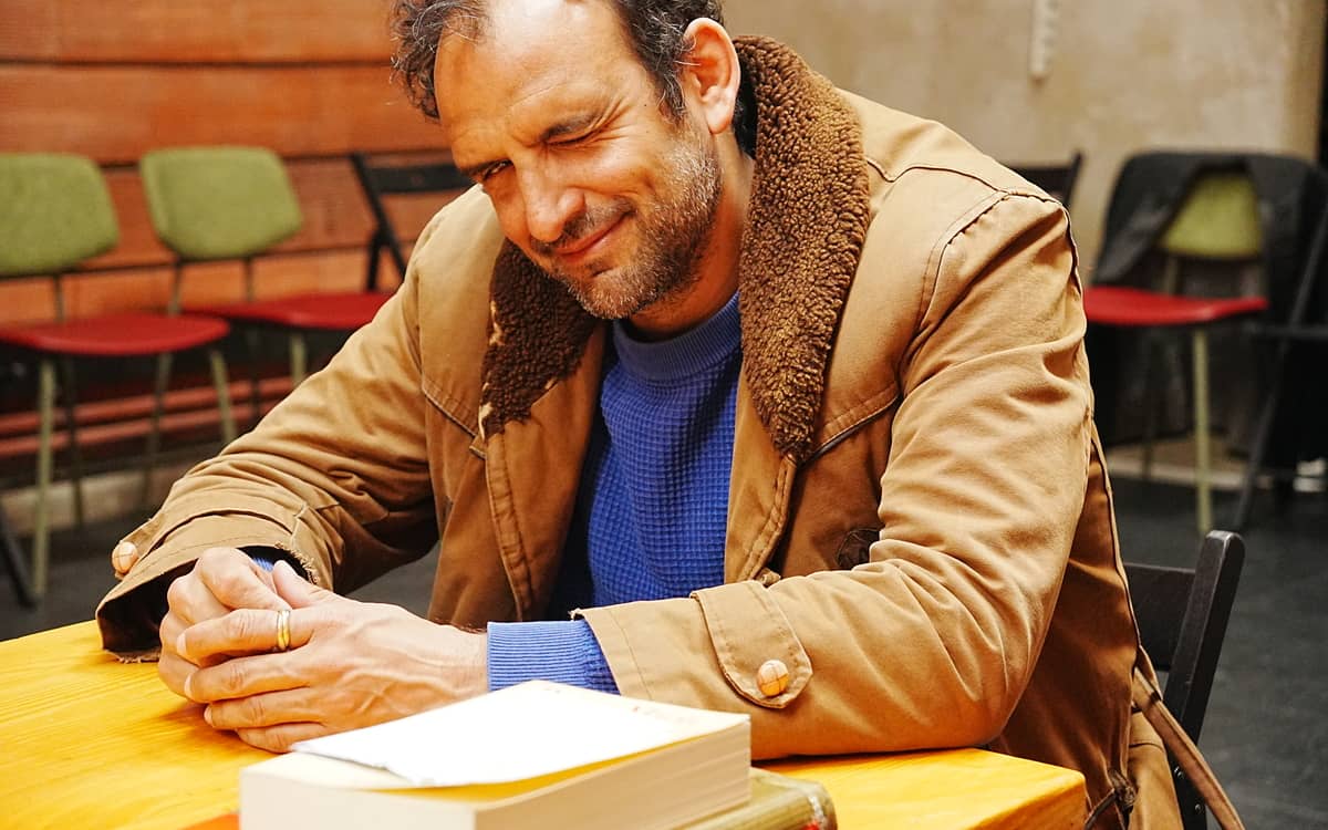 Illustration de l'événement : Reprenons, du métathéâtre au Théâtre Silvia Monfort