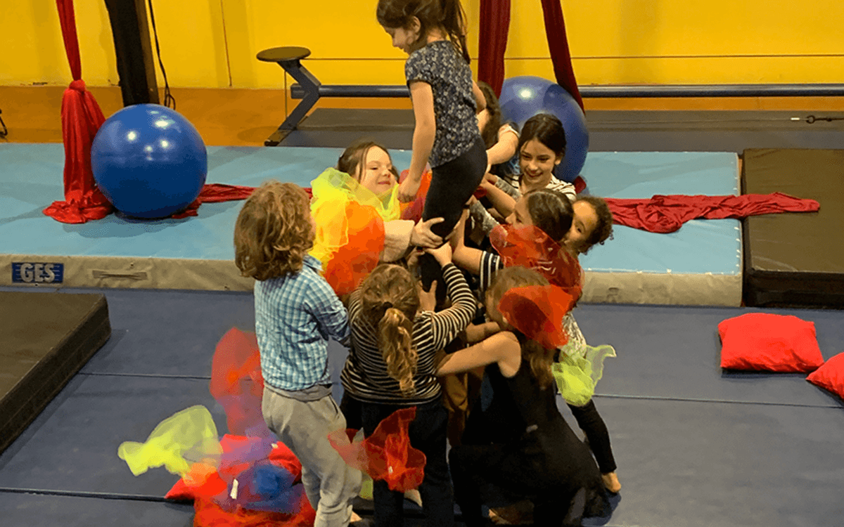 Illustration de l'événement : Stage cirque pour les enfants pendant les vacances de printemps