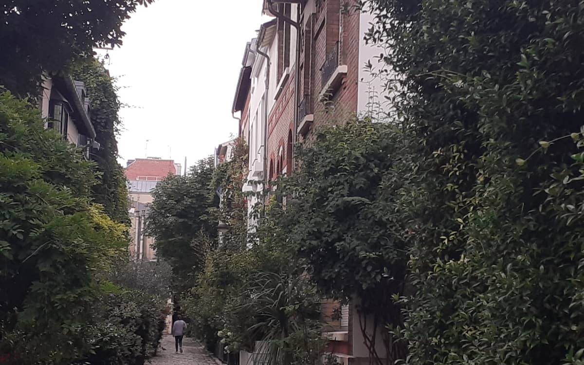 Illustration de l'événement : À la découverte des quartiers parisiens : Les ateliers d'artistes de Montparnasse, autour de la Ruche (15e)