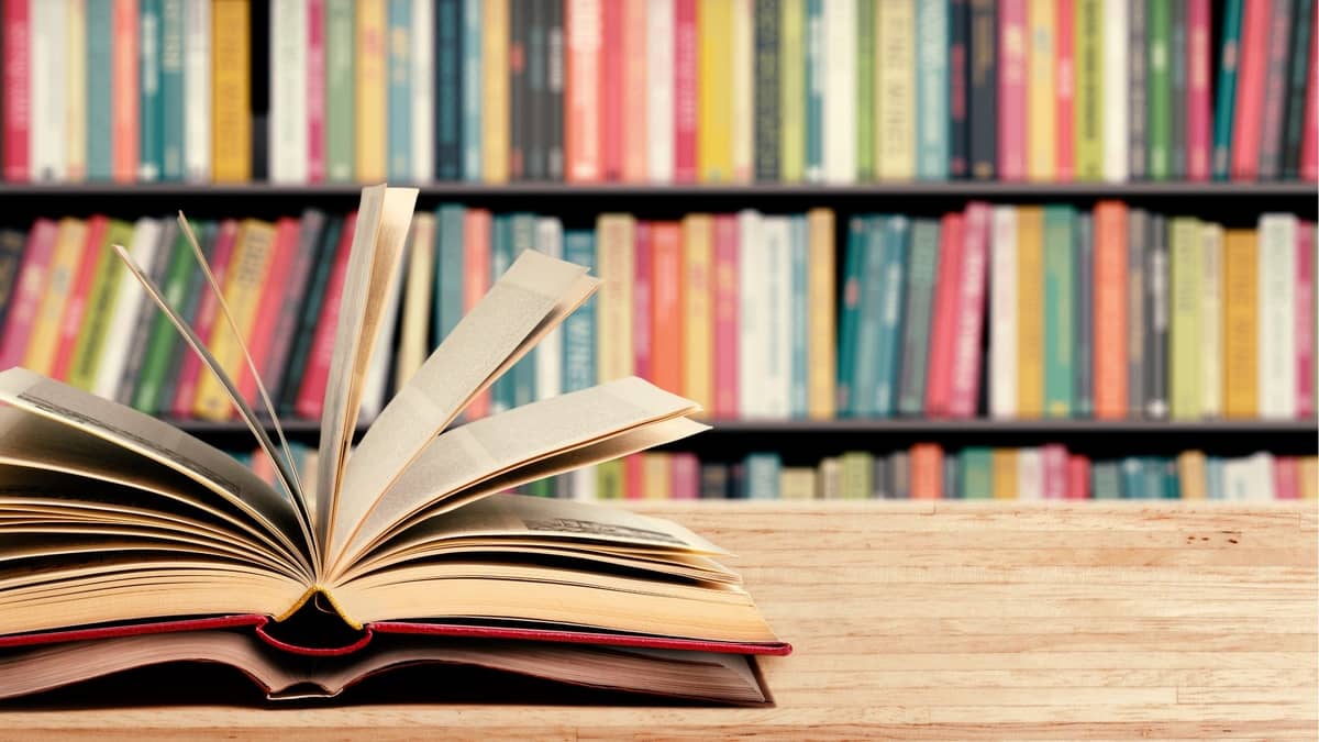 Illustration de l'événement : De livres en livres : papotage littéraire