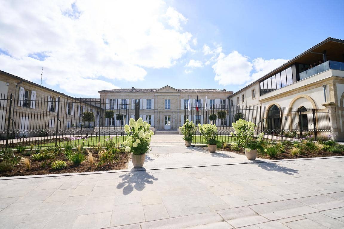 Illustration de l'événement : Vignobles en Scène : Immersion sensorielle au Château Grand-Puy Ducasse