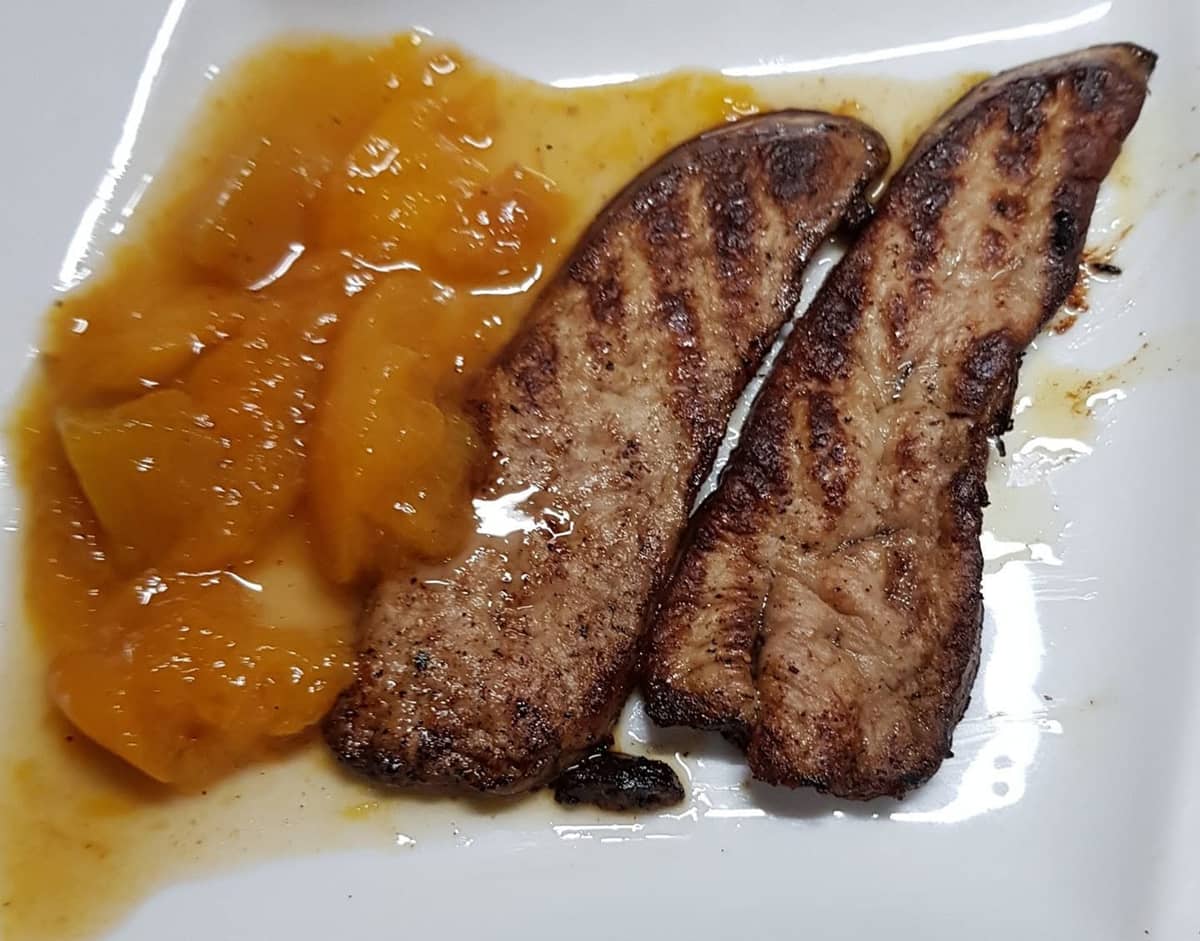 Illustration de l'événement : Visite de la ferme et dégustation Assiette Foie gras & pêches flambées