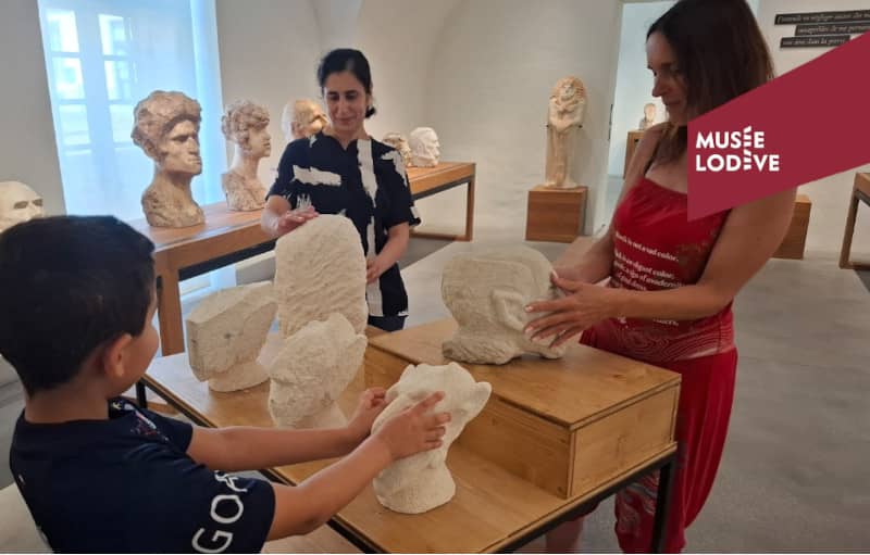 Illustration de l'événement : VISITE MULTISENSORIELLE : LA SCULPTURE AU BOUT DES DOIGTS