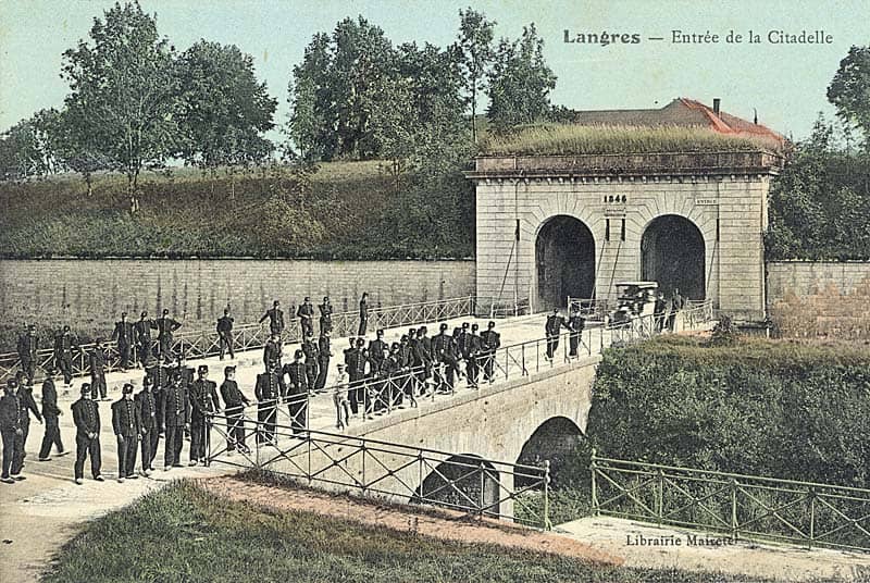 Illustration de l'événement : Visite thématique à Langres : Plaisirs de garnison et chroniques galantes