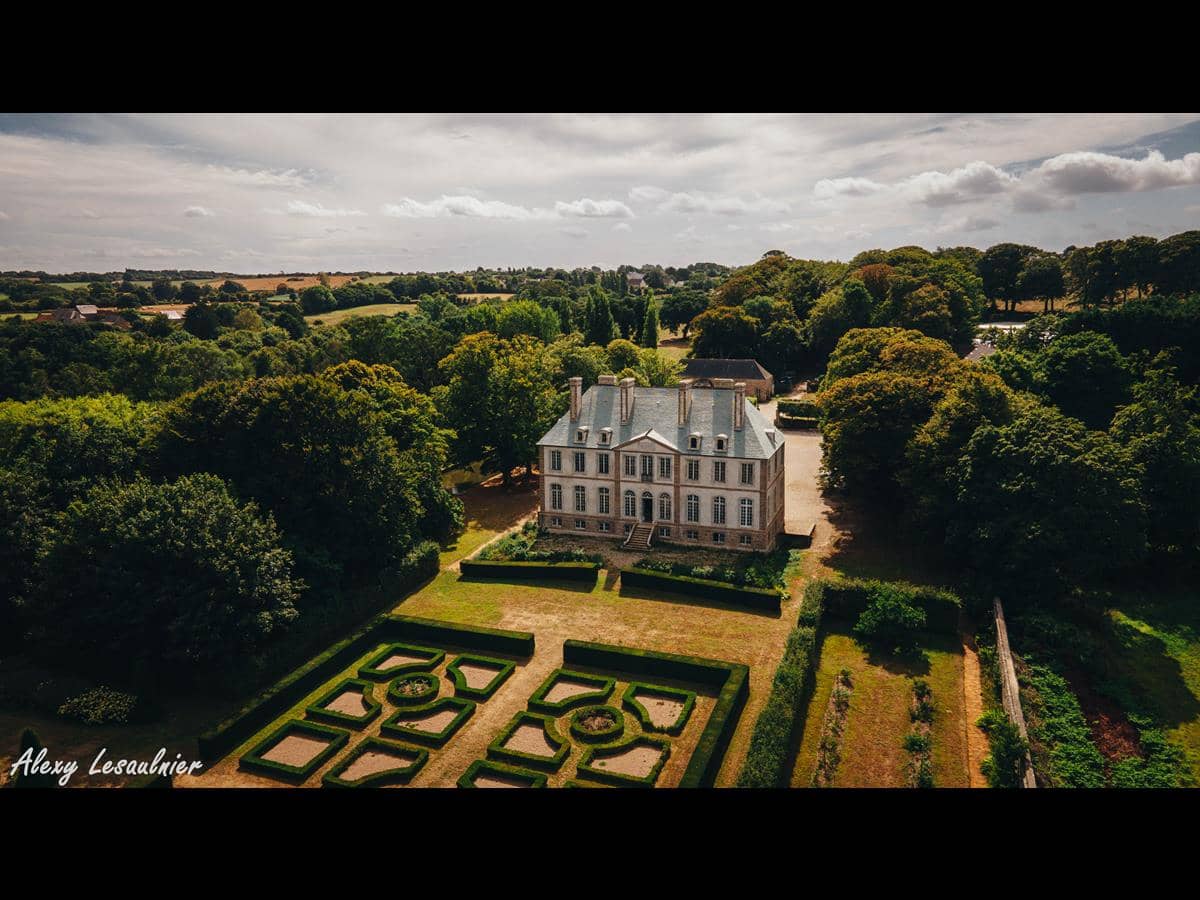 Illustration de l'événement : Visite libre du parc du château de Carneville