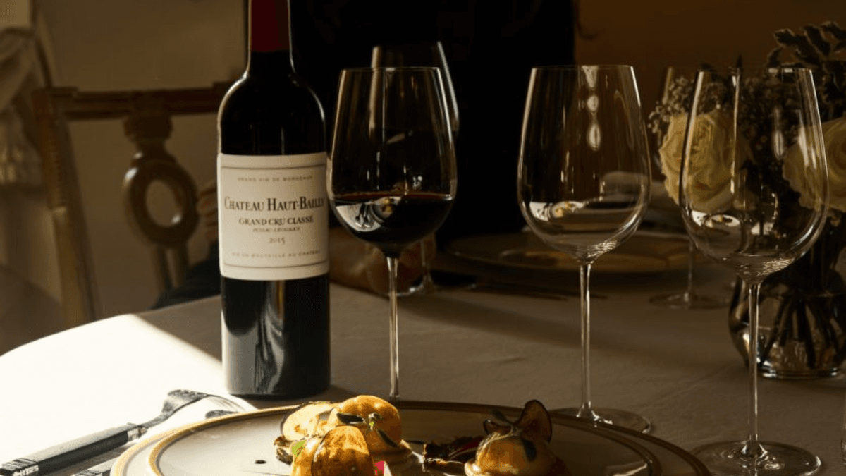 Illustration de l'événement : Dîner à 4 mains au Château Haut-Bailly, avec Vivien Durand (chef étoilé du Prince Noir)