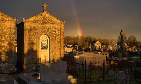 Illustration de l'événement : Visite du cimetière de Châteauponsac