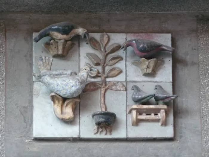 Illustration de l'événement : Balade-atelier : les sculptures de la reconstruction