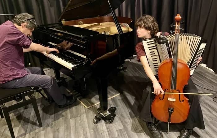 Illustration de l'événement : Récital dé-Piano-té ! (spectacle pianistique + théâtre, vidéo et danse)