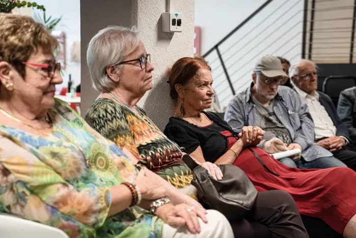 Illustration de l'événement : Seniors, s'informer ou se former | Le Café des Palabres