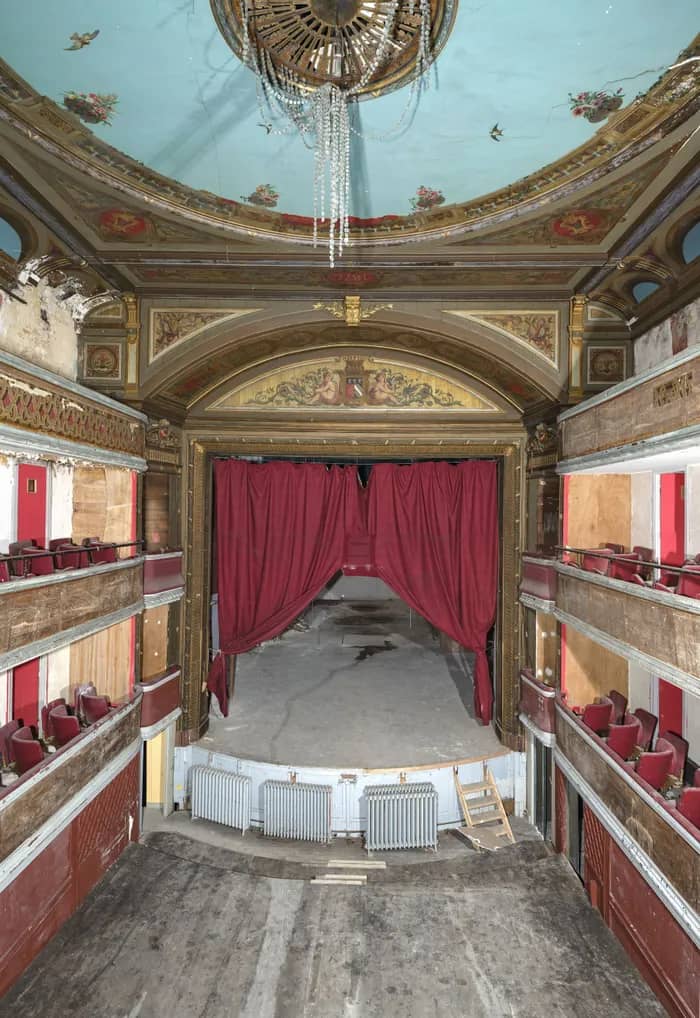Illustration de l'événement : Visite guidée de l'ancien couvent des capucins (ancien théâtre et ancienne école Michelet)