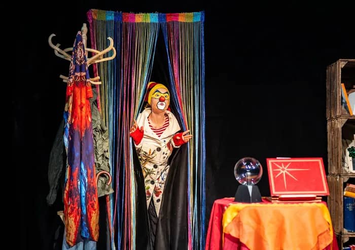 Illustration de l'événement : Spectacle de clôture La liseuse de Bonne aventure