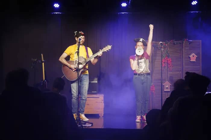 Illustration de l'événement : Jeune public - Concert - "Quand le chat n'est pas là...ça part en live !"