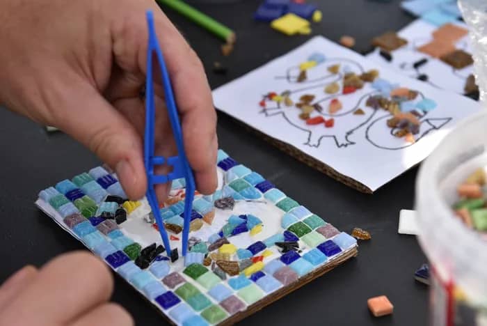 Illustration de l'événement : Atelier de coloriage libre et de mosaïque autour d’une œuvre de Rémy Callot