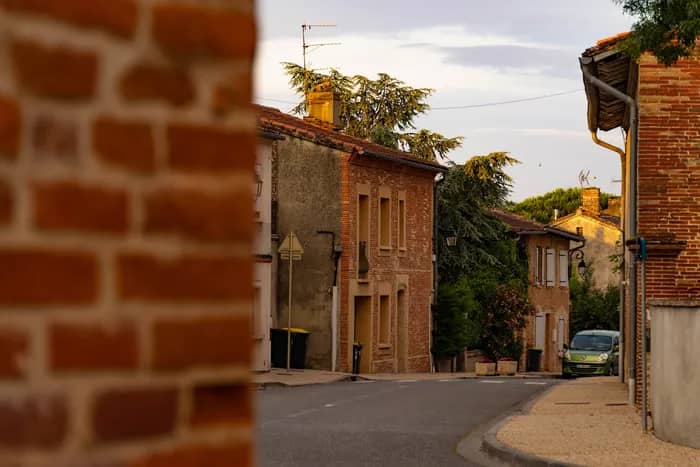 Illustration de l'événement : Sur les chemins du patrimoine à Bazus, balade entre nature et histoire
