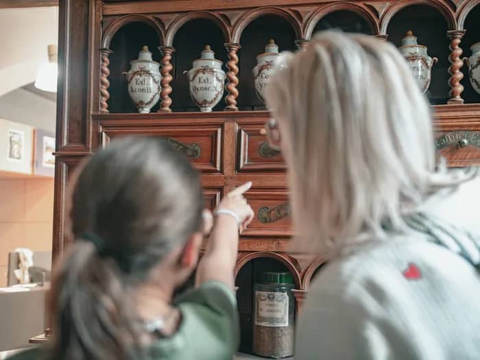 Illustration de l'événement : Visite commentée de l'apothicairerie de l'Ancien Hôtel-Dieu