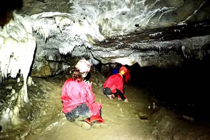 Illustration de l'événement : Découverte du monde souterrain avec le SCArize (09) à la grotte de Siech.