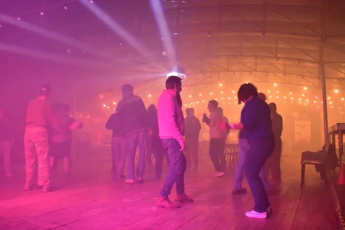 Illustration de l'événement : 1er BAL TRAD au Hangar Ataraxie Désordre Culturel Rural