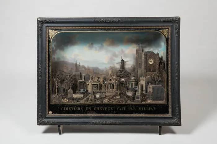 Illustration de l'événement : Exposition de l’œuvre «Cimetière en cheveux»