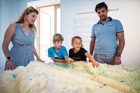 Illustration de l'événement : Visite guidée de l'exposition permanente : à la découverte du pays d'Allevard