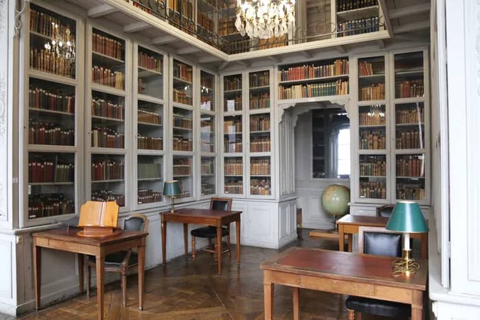 Illustration de l'événement : La bibliothèque patrimoniale de l'École militaire de Paris
