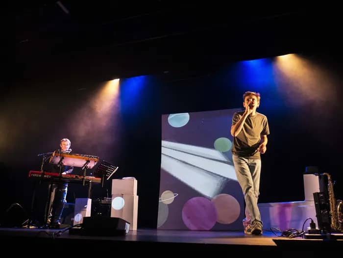 Illustration de l'événement : Spectacle musical - Le méchant très méchant roi et sa tour d'ivoire en plastique