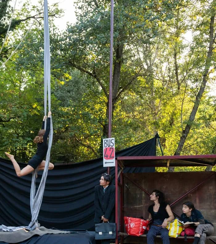 Illustration de l'événement : A quelques instants près I Cirque à Brac