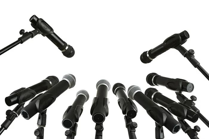 Illustration de l'événement : Les faits, rien que les faits : conférence de presse fictive