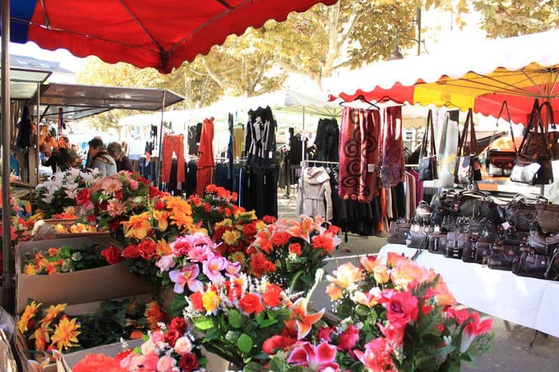 Illustration de l'événement : Marché textile - Place des Dominicains et rue des Clefs