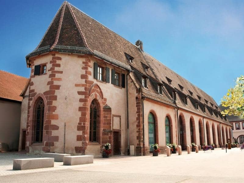 Illustration de l'événement : Visite libre du Musée du Pays de Hanau et de l'exposition "Costumes et Images d'Alsace, Se vêtir en Pays de Hanau"