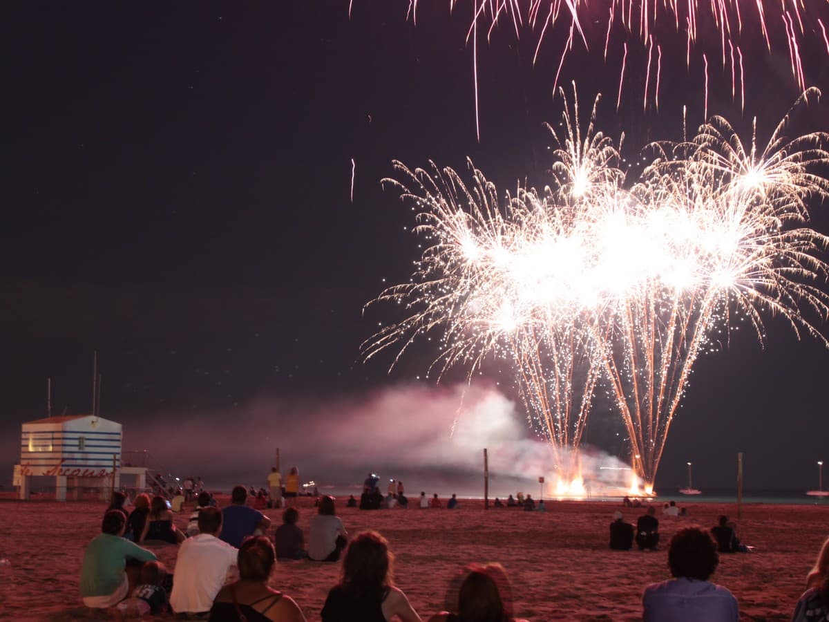 Illustration de l'événement : FÊTE DU 15 AOÛT ET FEU D'ARTIFICE DES CHALETS