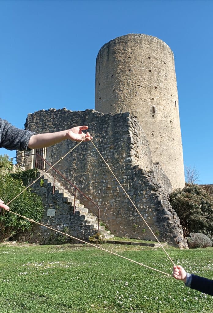 Illustration de l'événement : VISITE-ATELIER  LES BÂTISSEURS DU CHÂTEAU