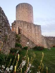 Illustration de l'événement : VISITES DU CHÂTEAU COMTAL ET SON DONJON