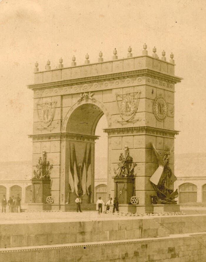Illustration de l'événement : Levez les yeux ! Découverte du SHD de Cherbourg et atelier sur la visite de Napoléon III